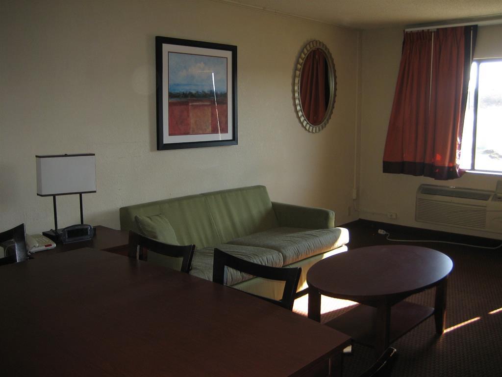 Relax Inn Topeka Room photo